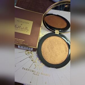 Revolution x The Plastic Boy Highlighter NIB LIMITED EDITION